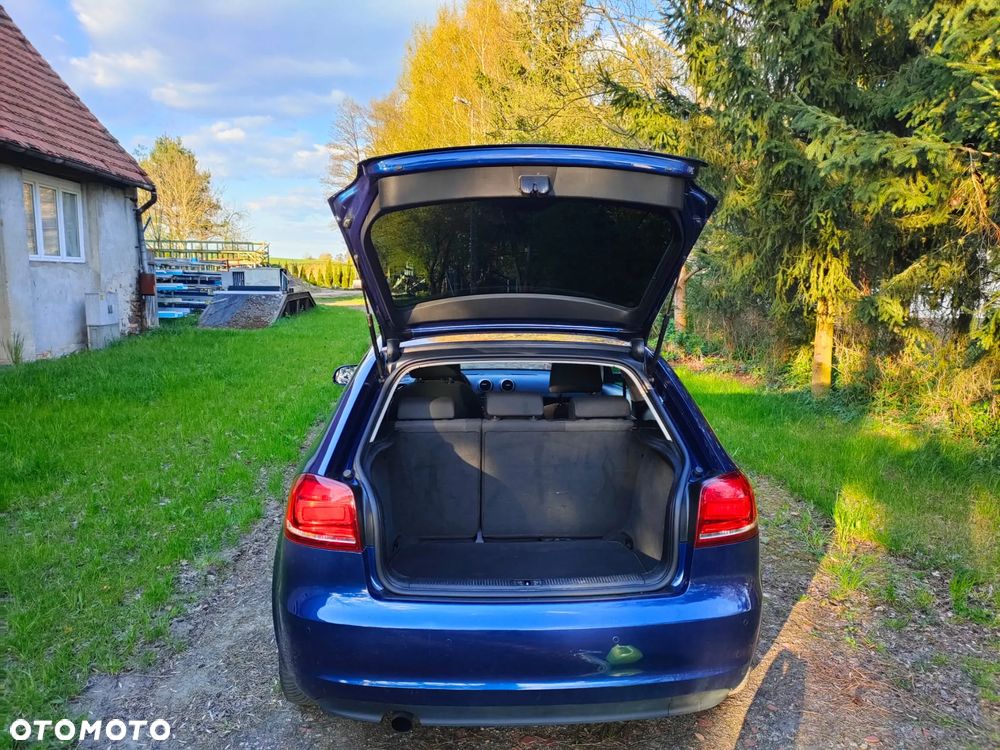 Audi A3 3-drzwiowe 1.6 TDI DPF Attraction - 7