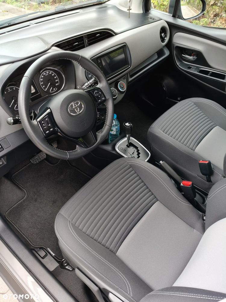Toyota Yaris 1.5 Premium CVT - 7