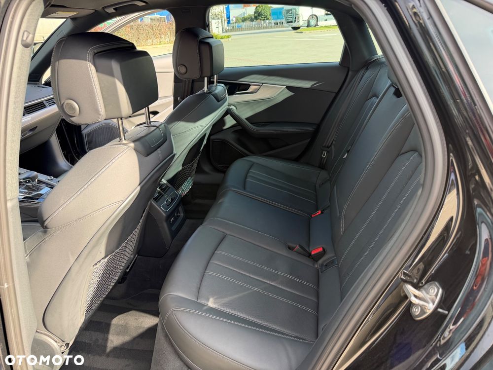Audi A4 Limousine - 20