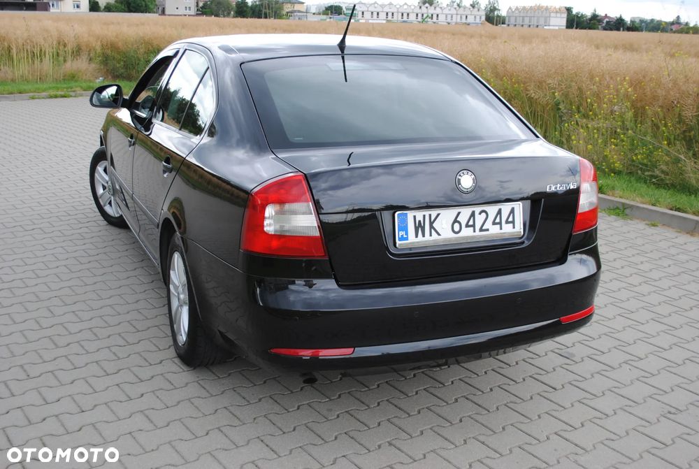 Skoda Octavia 1.6 Elegance - 4
