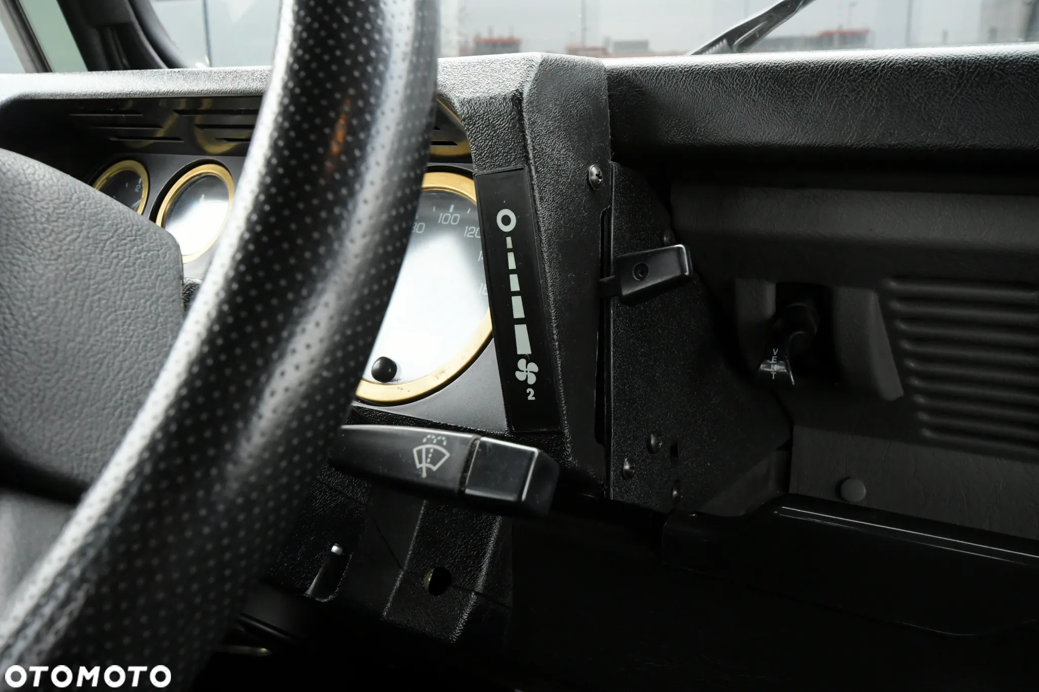 Land Rover Defender 90 2.5 TDI - 30