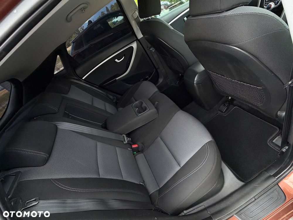 Hyundai i30 1.4 Trend - 28
