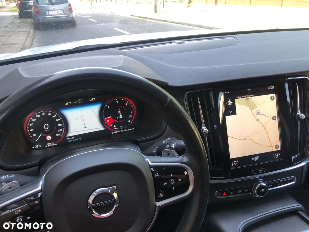 Volvo V90 Cross Country - 23