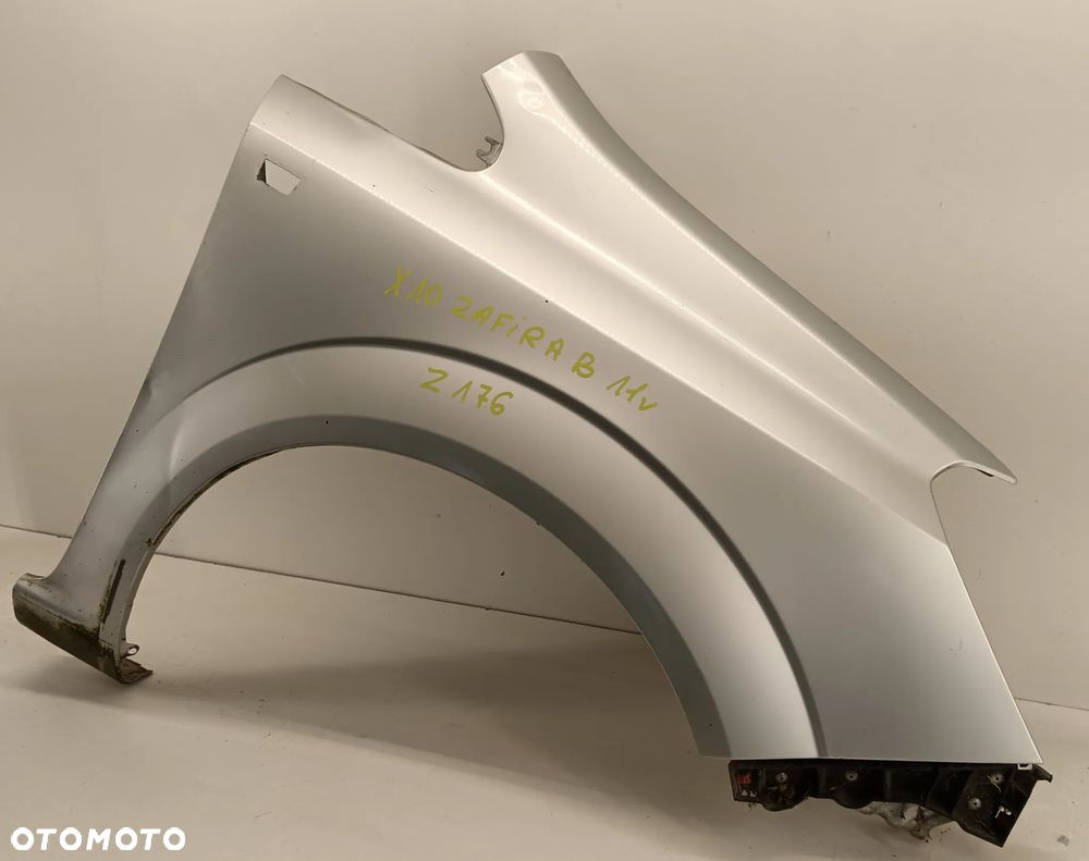 błotnik prawy przedni OPEL ZAFIRA B 05-11 Z176 - 2