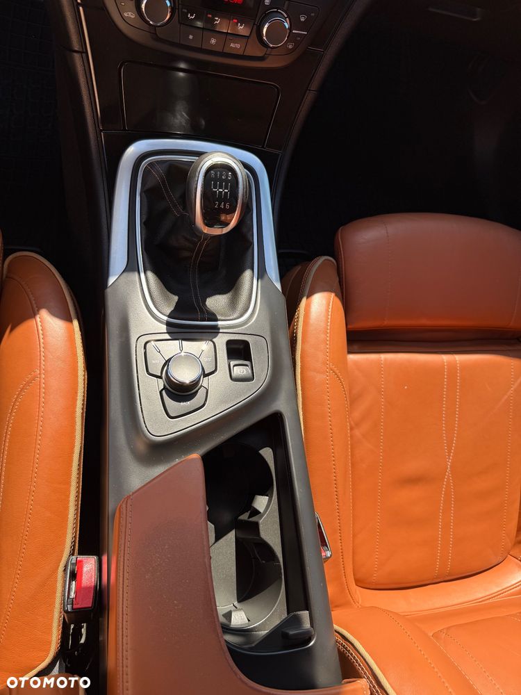 Opel Insignia 2.0 Turbo Design Edition - 21
