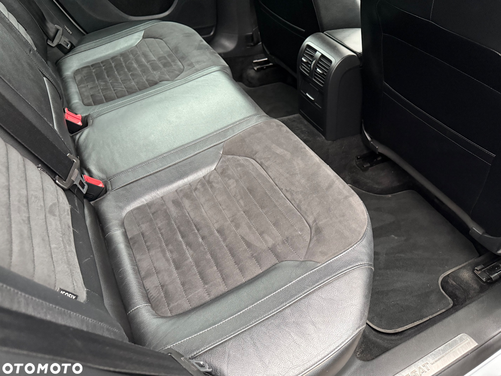 Volkswagen Passat 1.4 TSI BMT Highline - 18