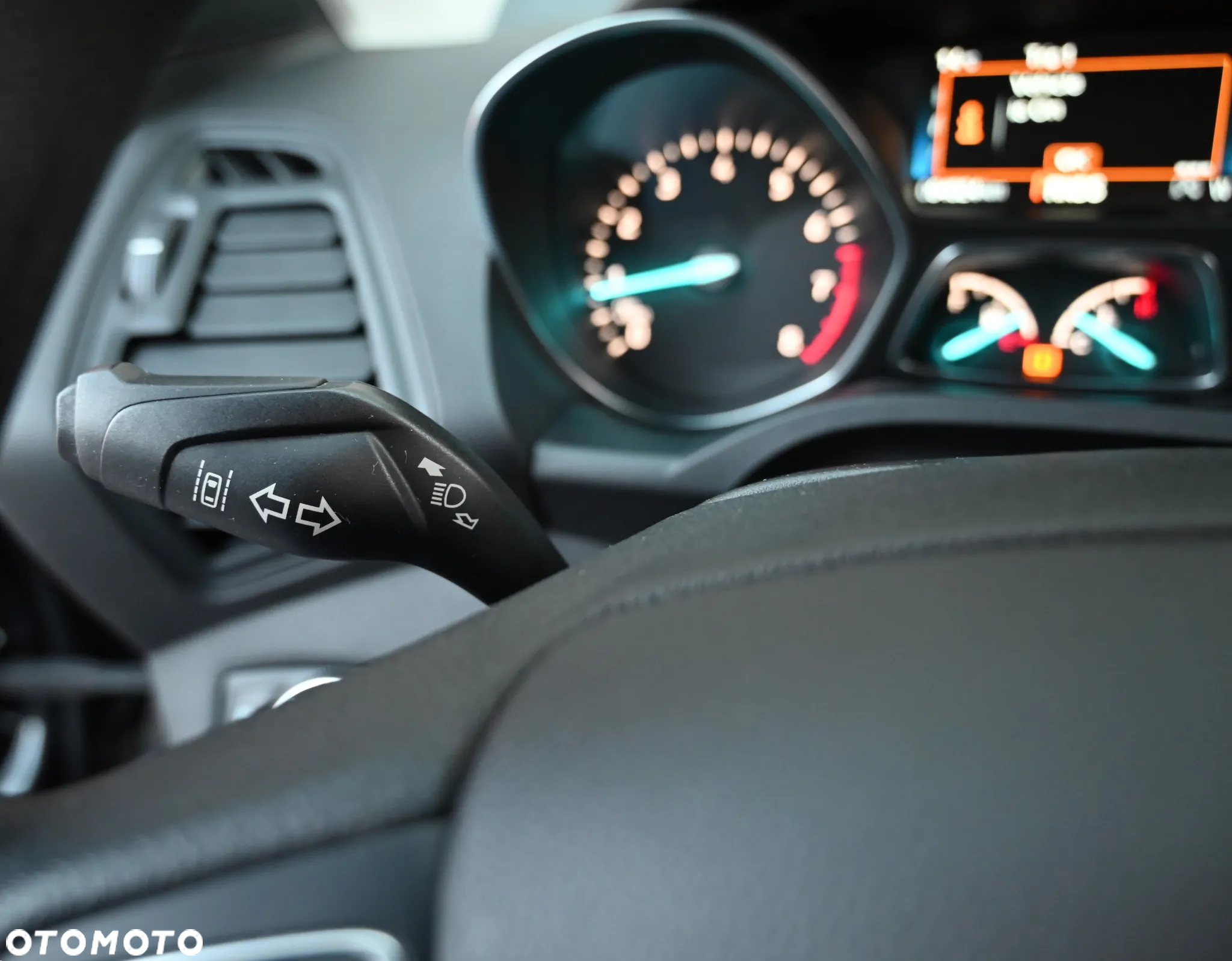 Ford Escape 1.5 EcoBoost AWD SE - 29