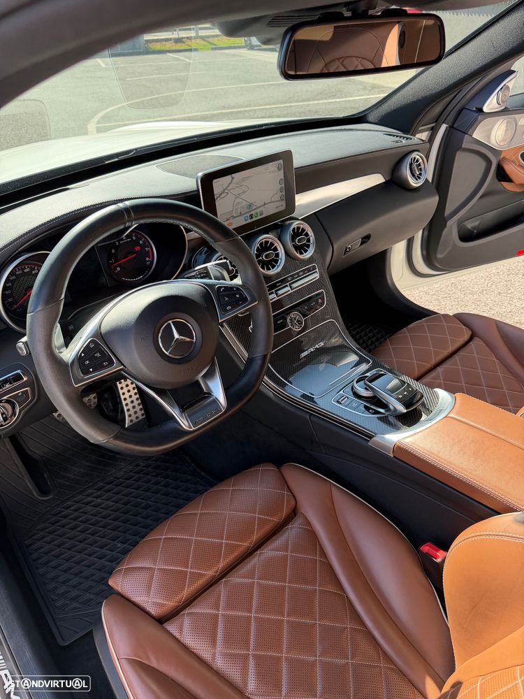Mercedes-Benz C 63 AMG S - 12
