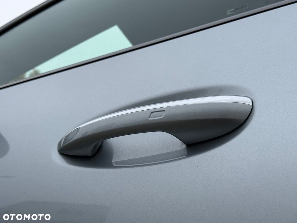 Mercedes-Benz GLC - 14