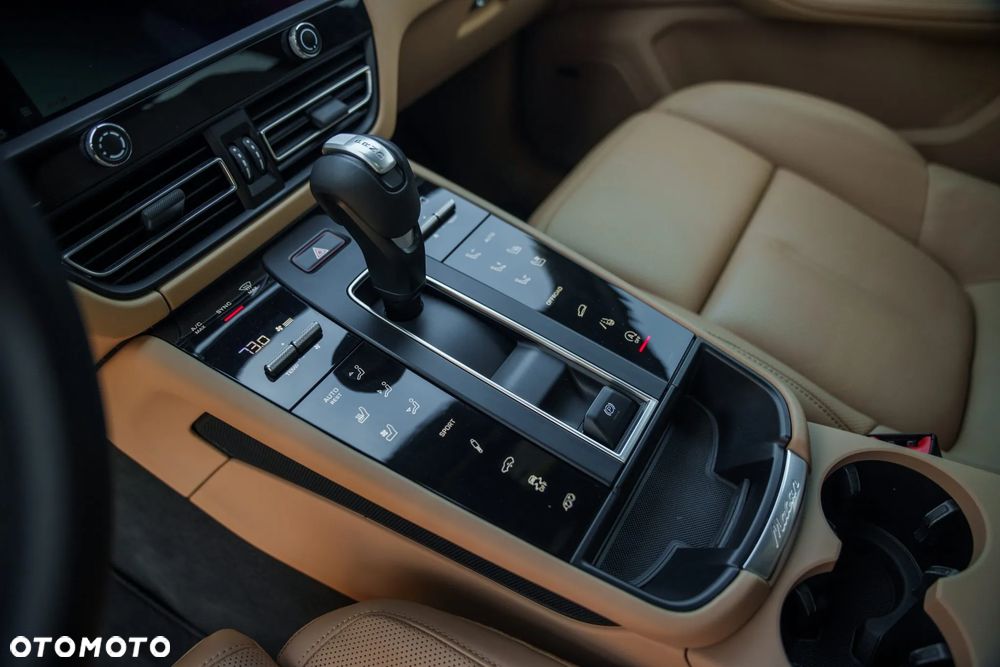 Porsche Macan GTS - 25