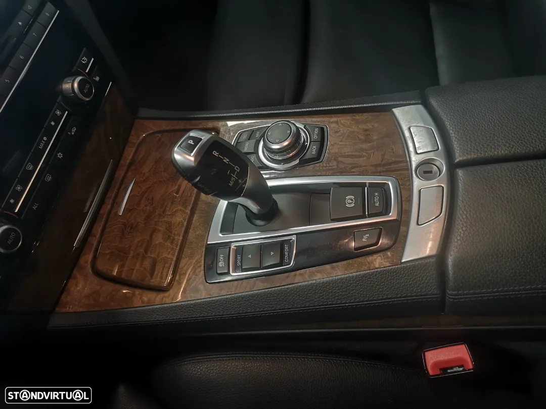 BMW 740 Li - 11
