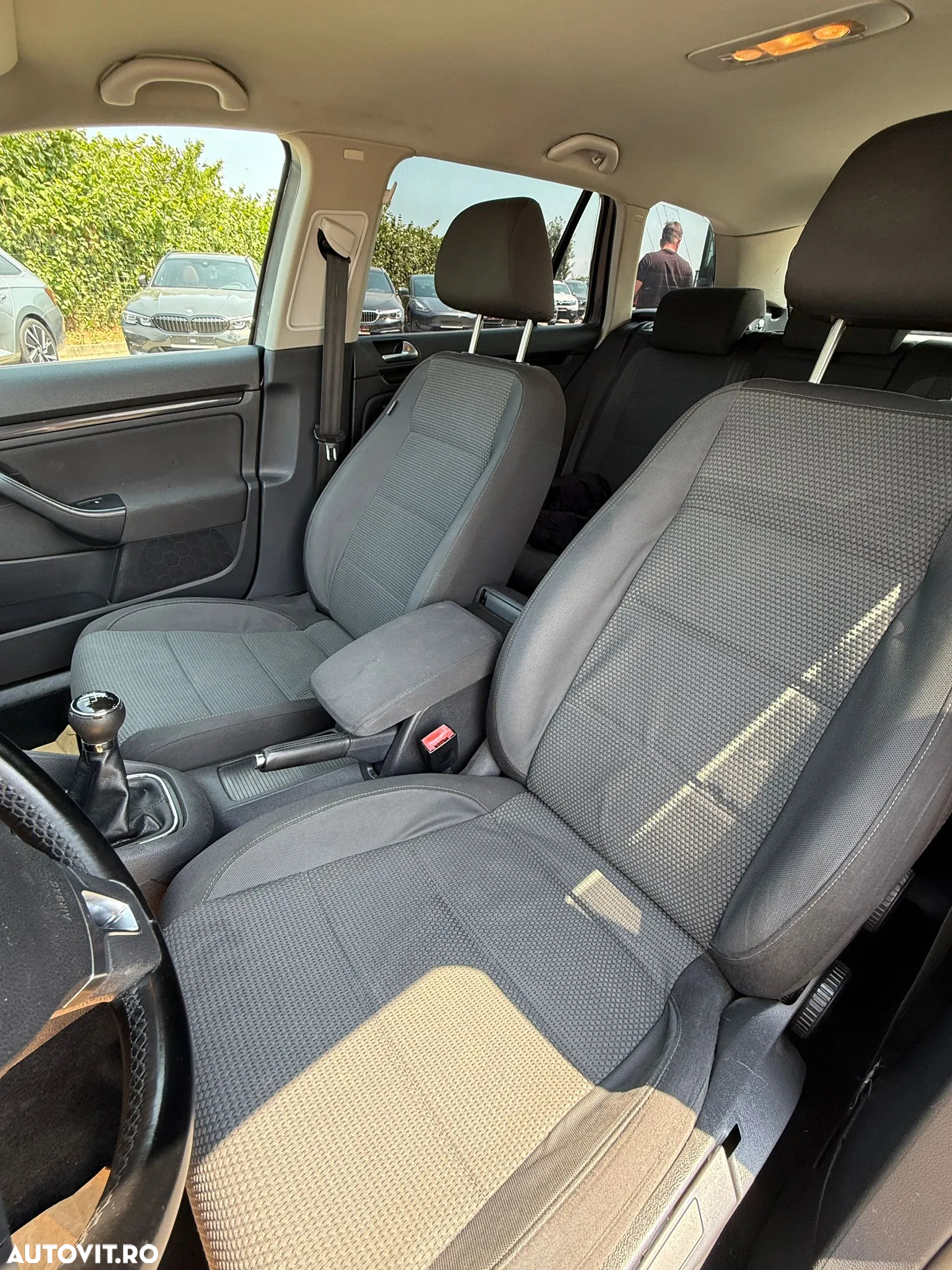 Volkswagen Golf 2.0 TDI Comfortline - 8