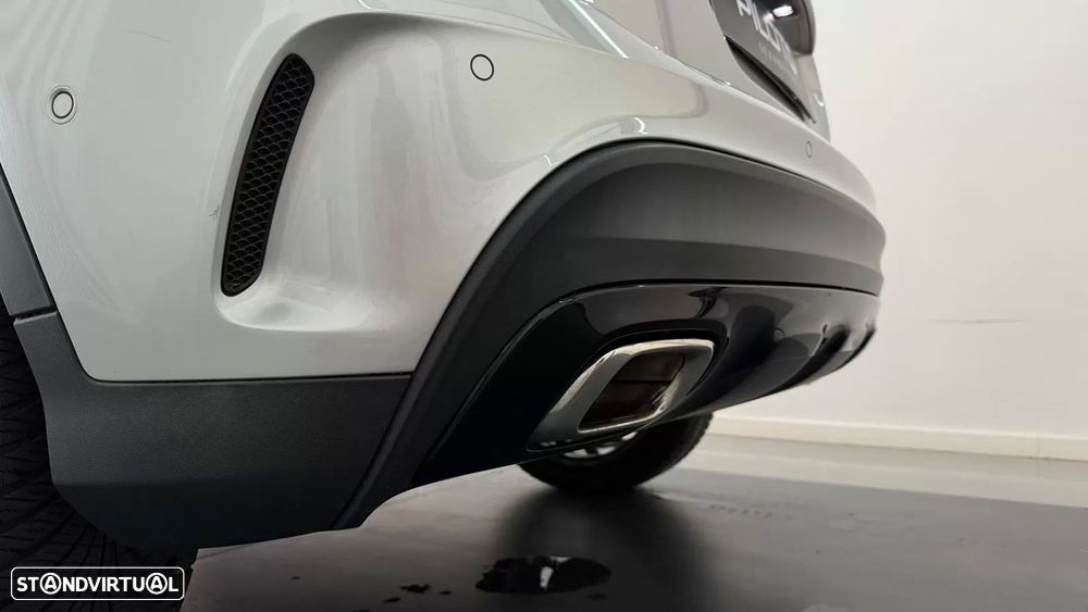 Mercedes-Benz GLA 250 4-Matic AMG Line - 25