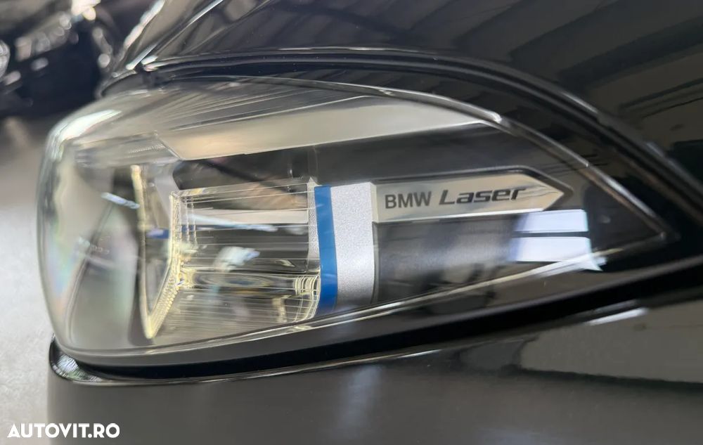 BMW M8 M850i xDrive - 30