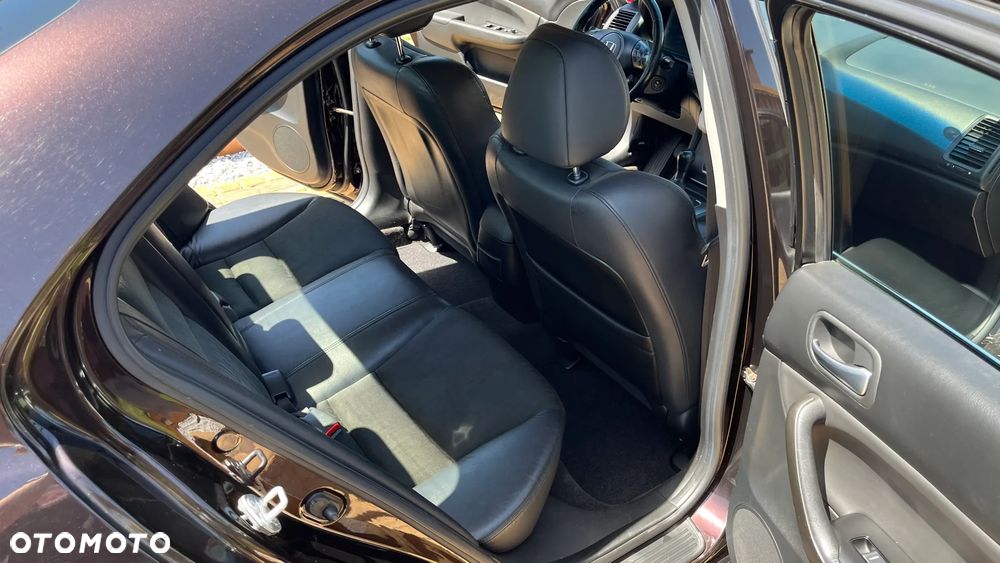 Honda Accord 2.0 Sport - 14