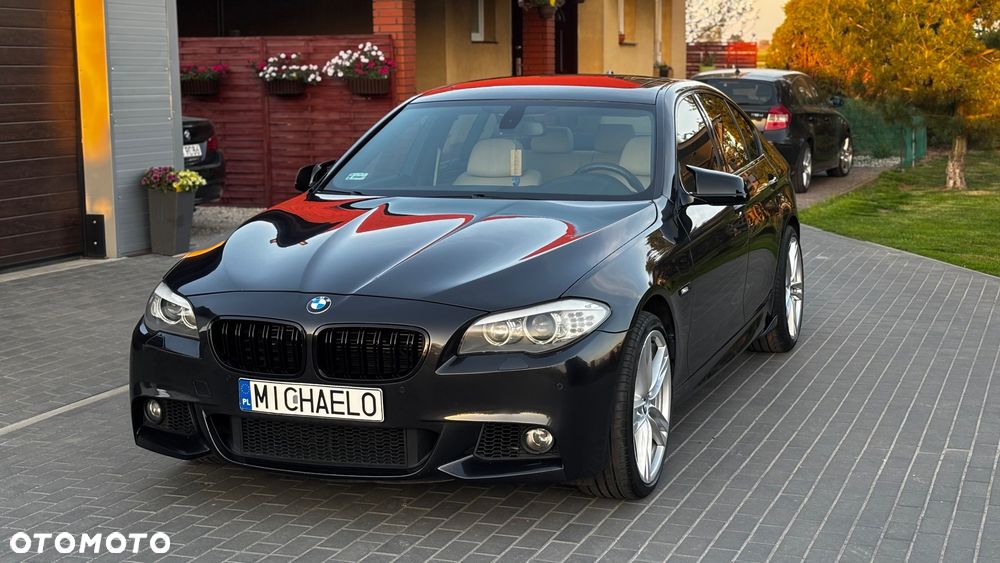 BMW Seria 5 550i - 25