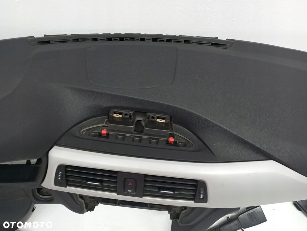 Konsola pulpit deska BMW F30 F31 F34 12R - 5