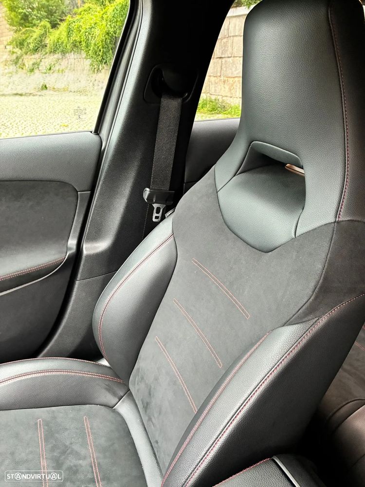 Mercedes-Benz A 200 AMG Line Aut. - 12