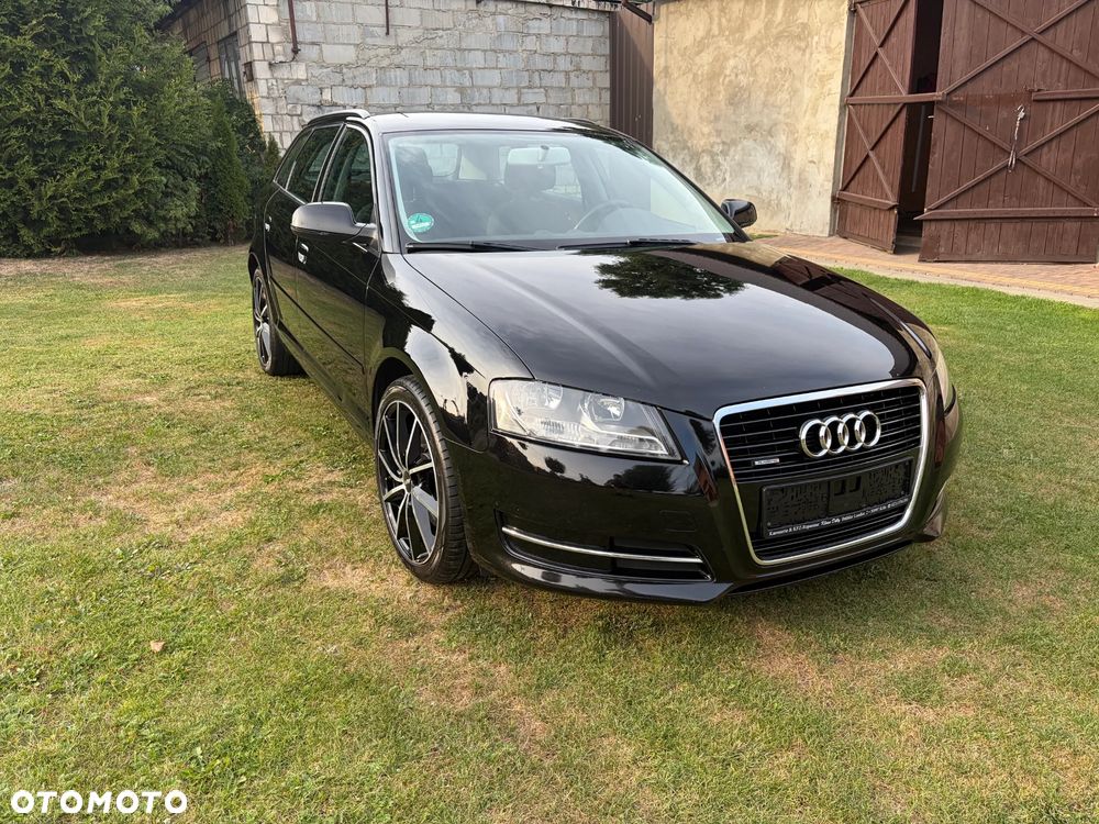 Audi A3 Sportback 2.0 TDI DPF quattro Attraction - 4