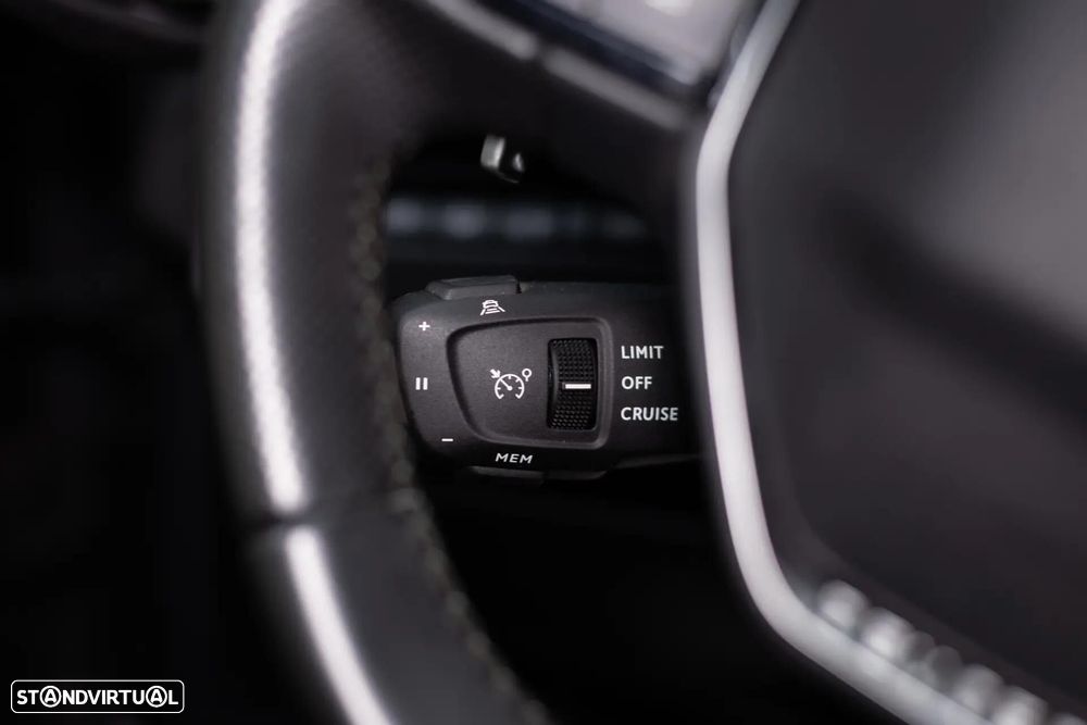 Peugeot 5008 1.5 BlueHDi GT Line J19 EAT8 - 34