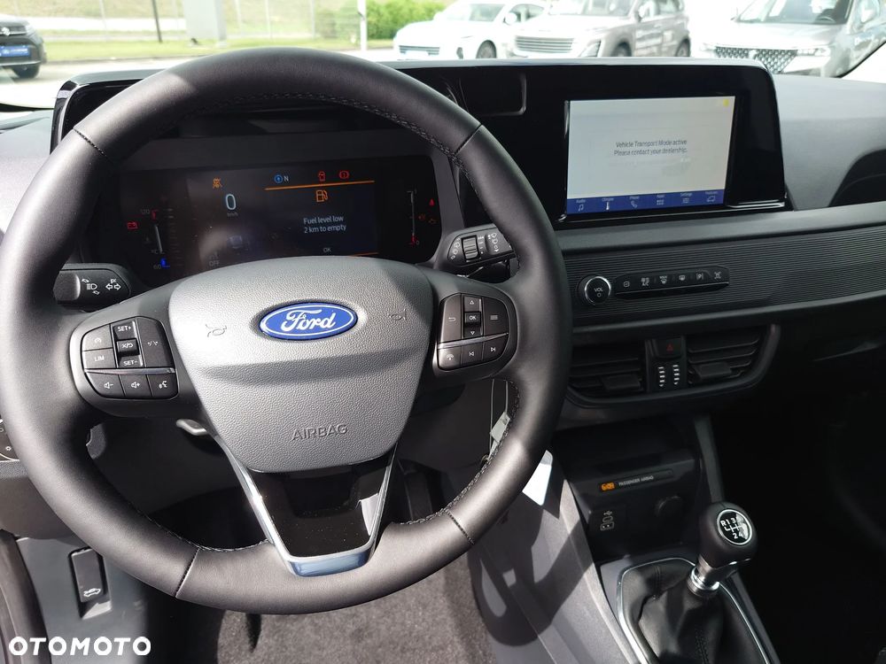 Ford Transit Courier - 12