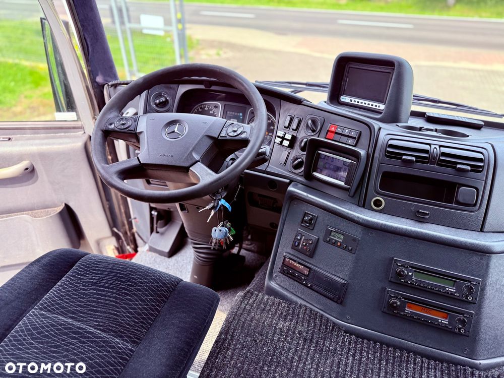 Mercedes-Benz Atego Unvi - 24