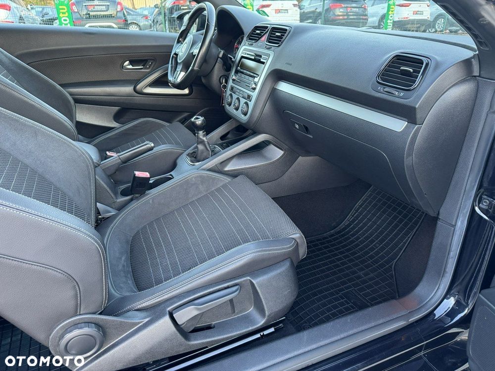 Volkswagen Scirocco 2.0 TDI Blue Motion Technologie - 30