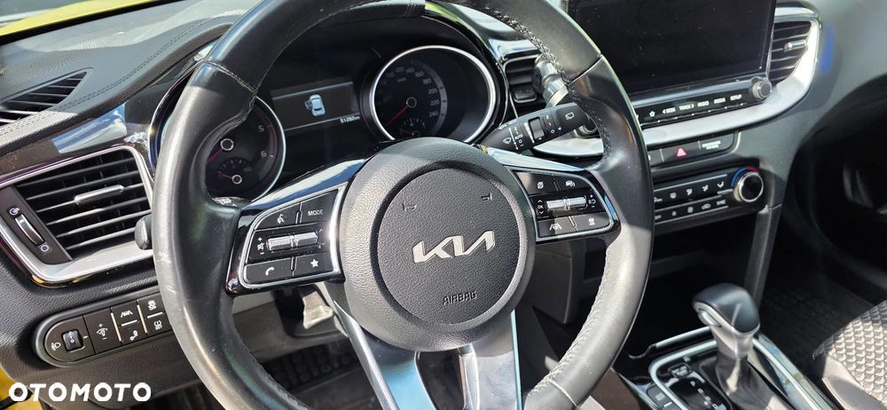Kia XCeed 1.6 CRDi mHEV L DCT - 11