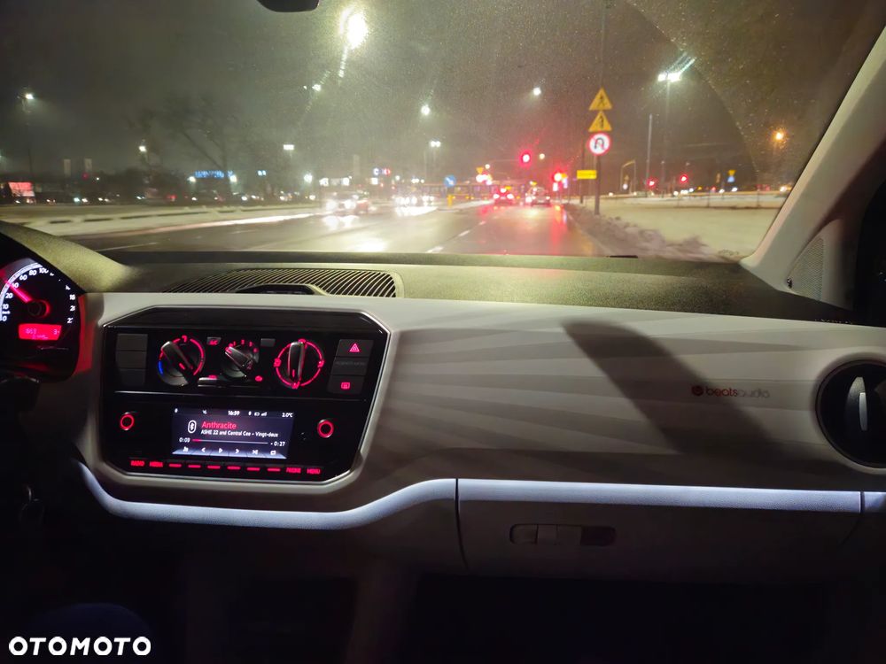 Volkswagen up! beats - 17