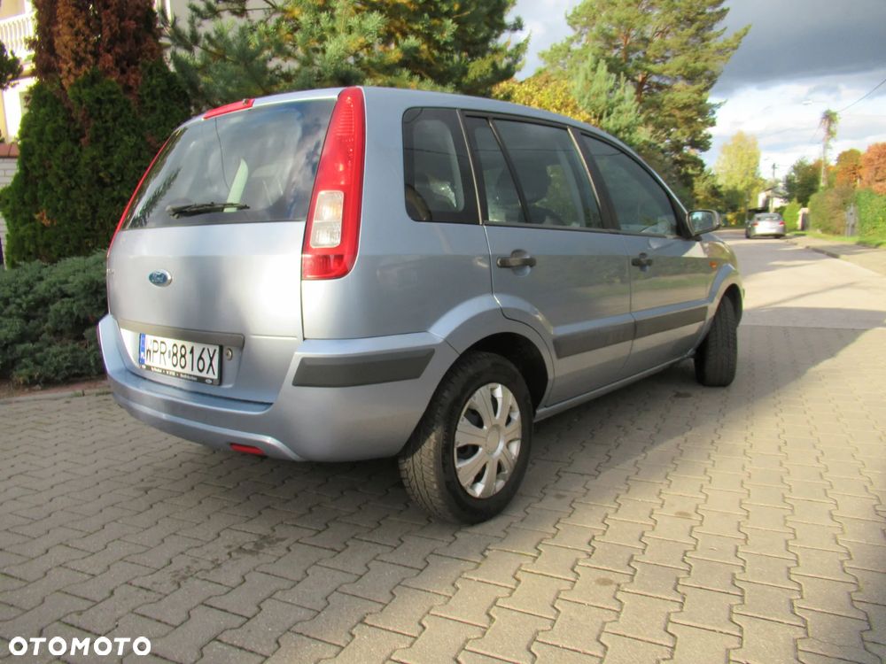 Ford Fusion 1.4 + - 5