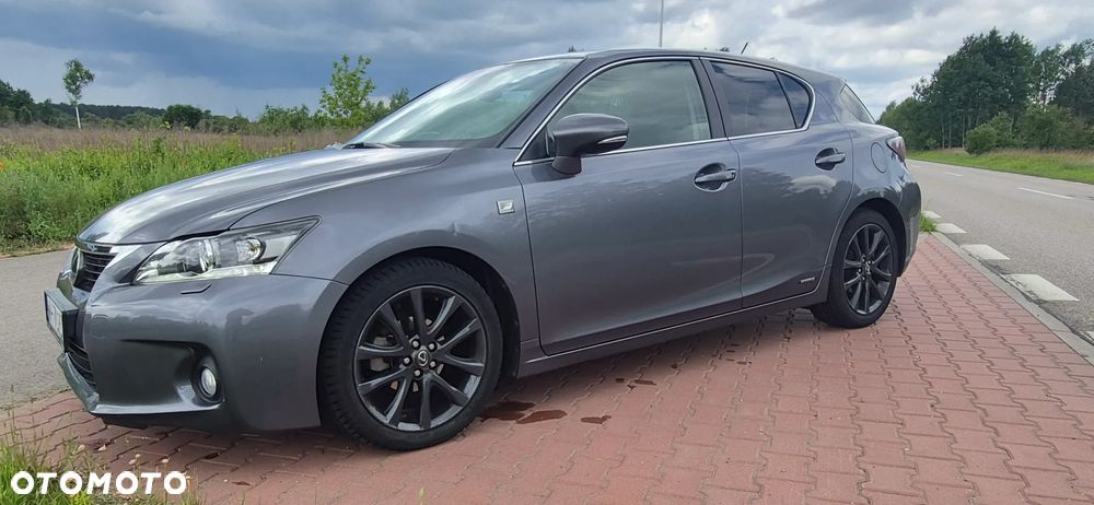 Lexus CT - 3