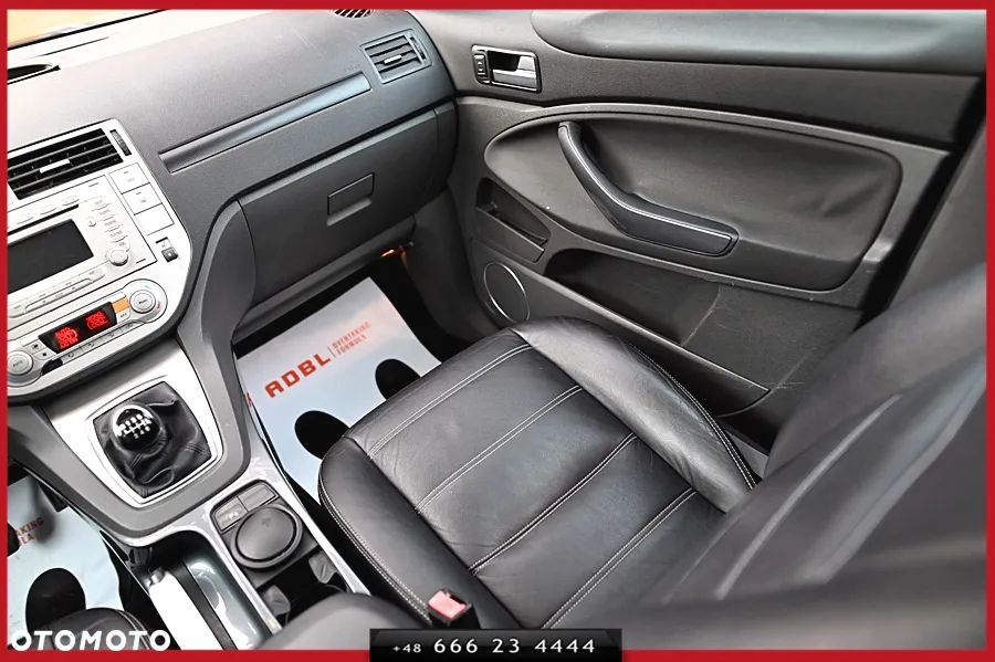 Ford Kuga 2.0 TDCi 2x4 Titanium - 23