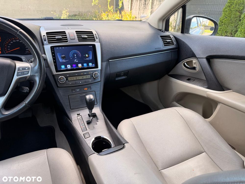 Toyota Avensis - 7