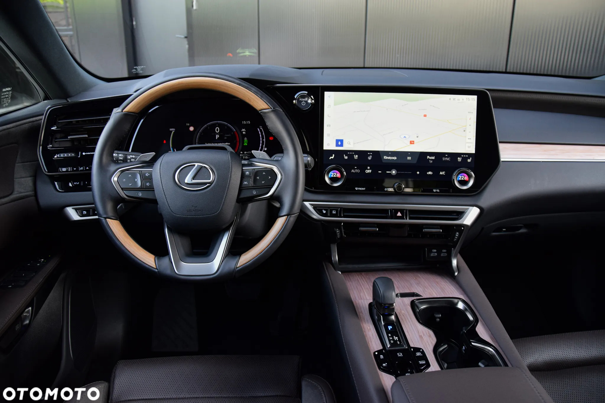 Lexus RX 450h+ Omotenashi - 7