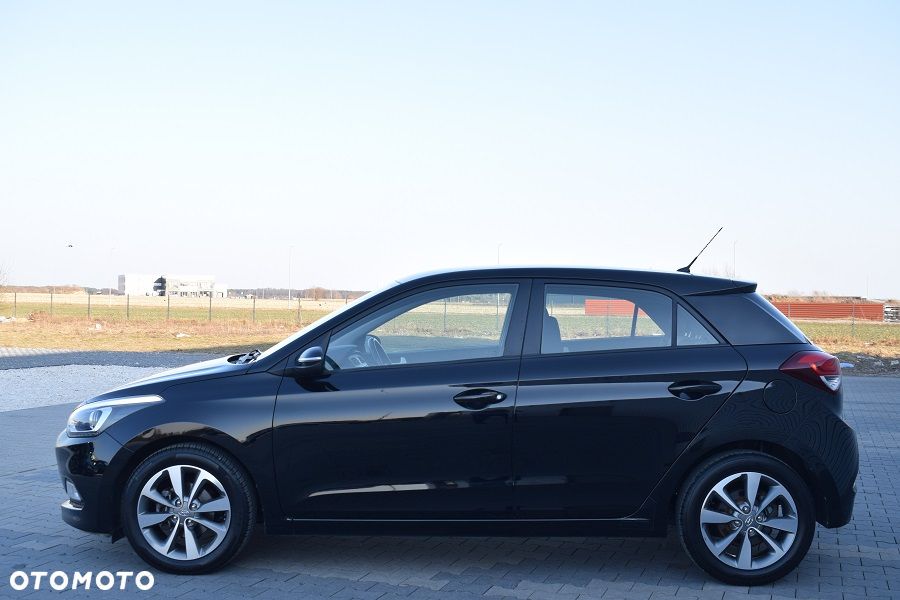 Hyundai i20 blue 1.2 Advantage+ - 3