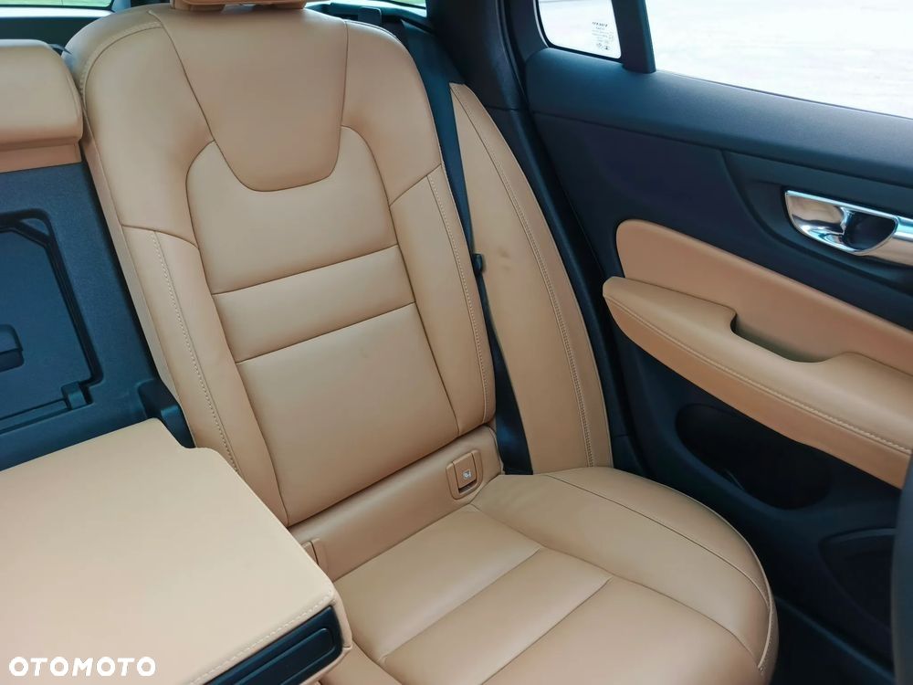 Volvo V60 Cross Country B4 D Geartronic Inscription - 17
