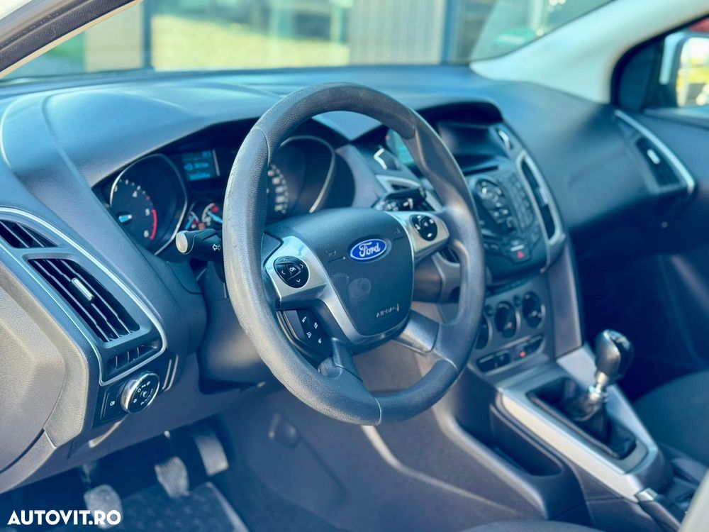 Ford Focus 1.6 TDCi ECOnetic 88g Start-Stopp-Sy Titanium - 8