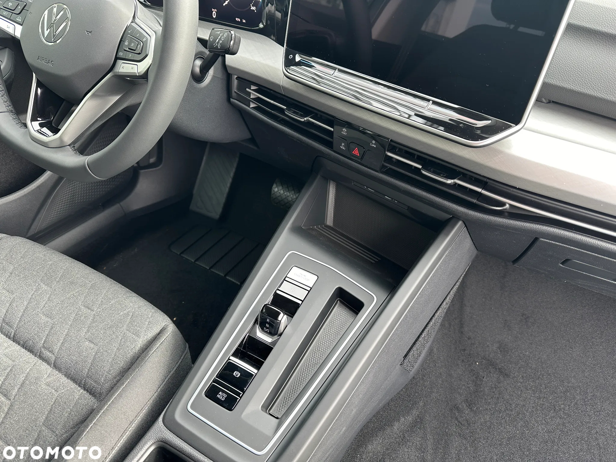 Volkswagen Golf - 33