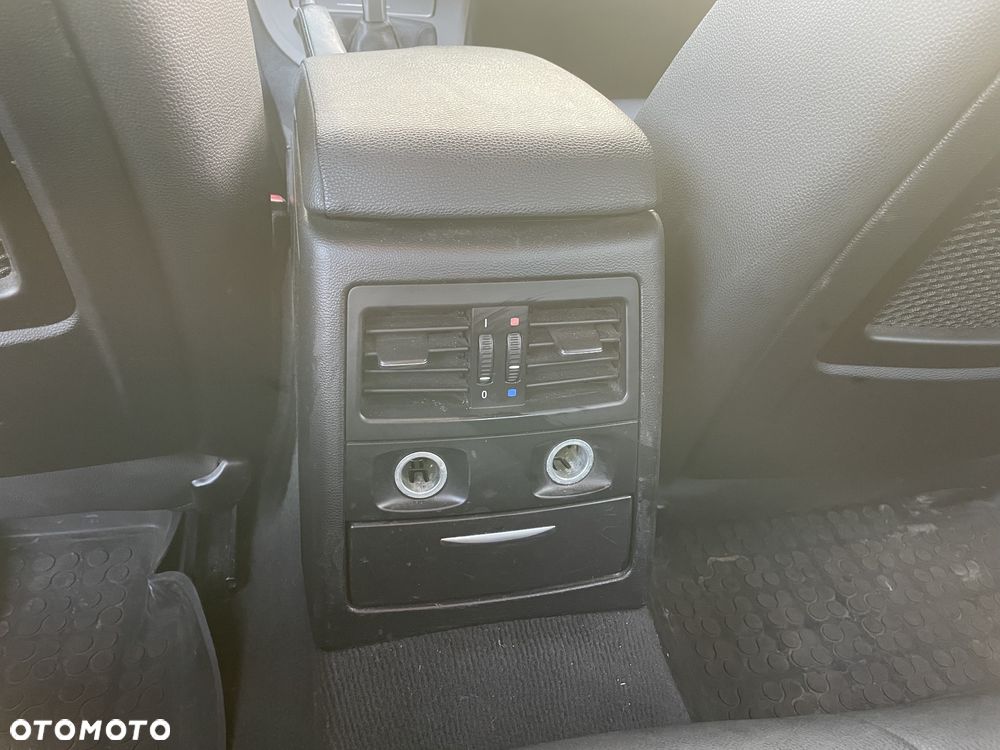 BMW Seria 3 - 35