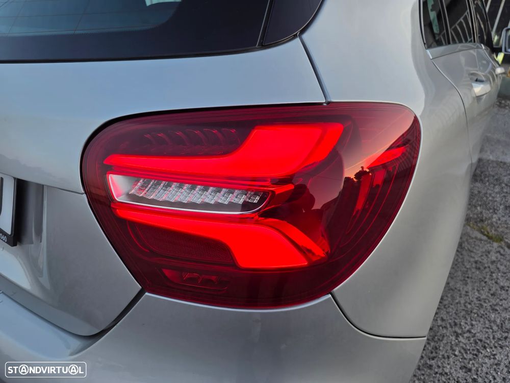 Mercedes-Benz A 180 AMG Line - 20