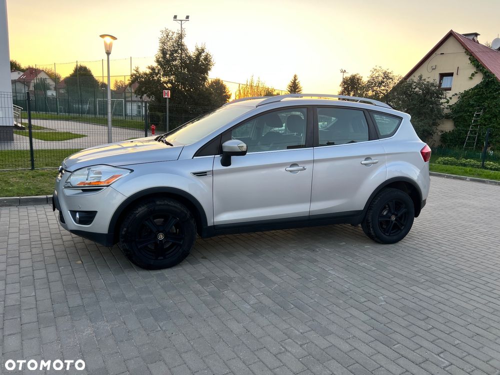 Ford Kuga 2.0 TDCi 2x4 Titanium - 8