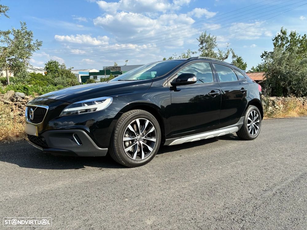 Volvo V40 2.0 D3 Kinetic Geartronic - 1