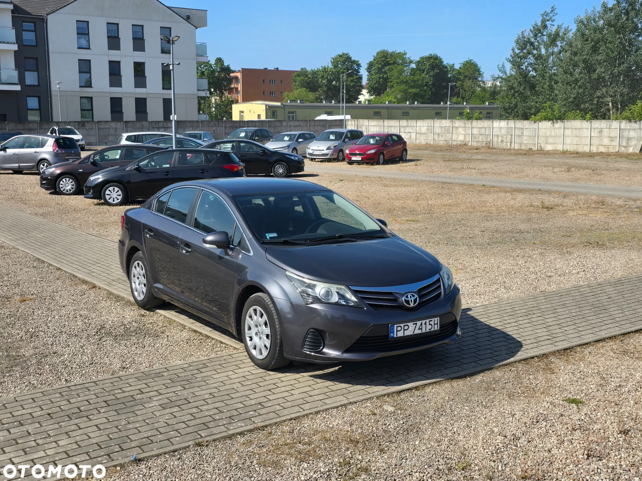 Toyota Avensis 1.6 Luna - 4