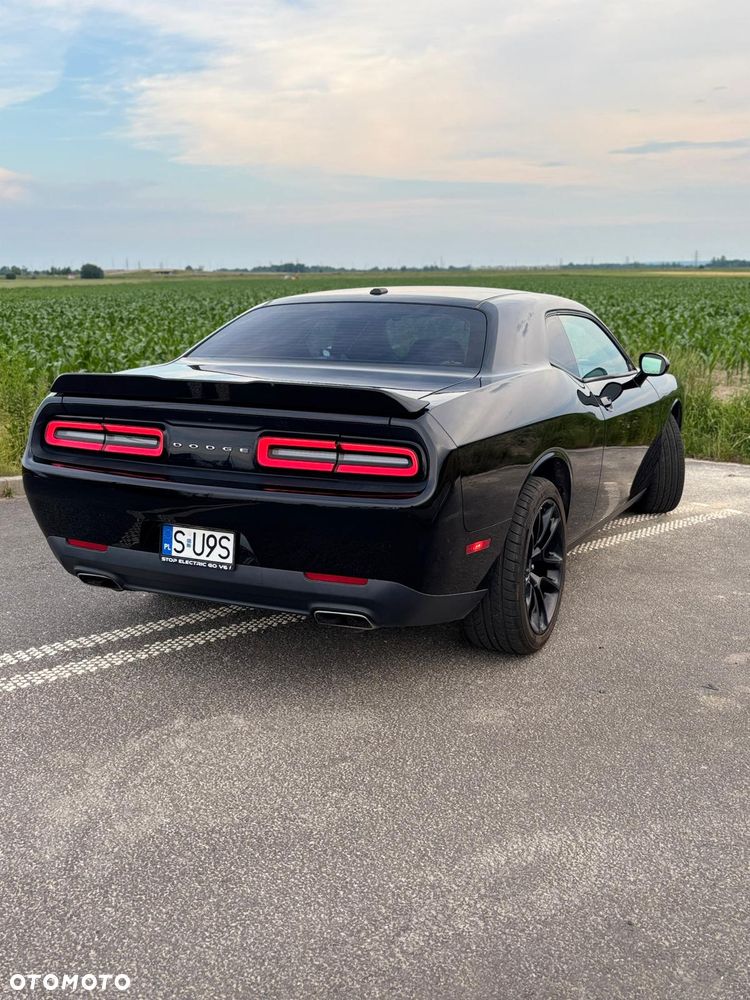Dodge Challenger - 15