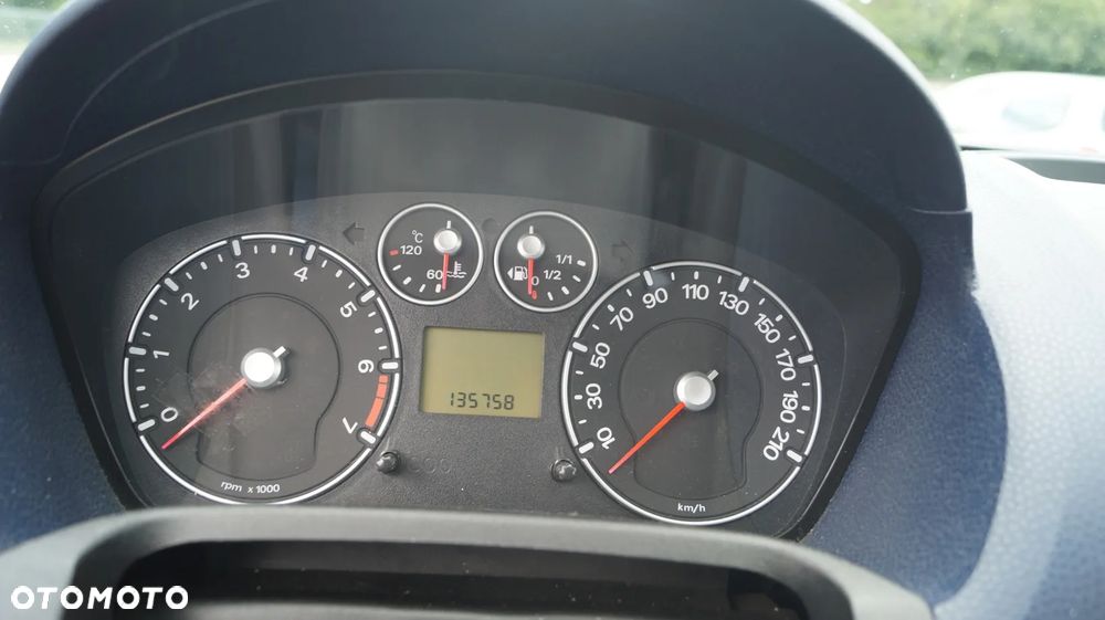 Ford Fiesta 1.3 Futura - 18