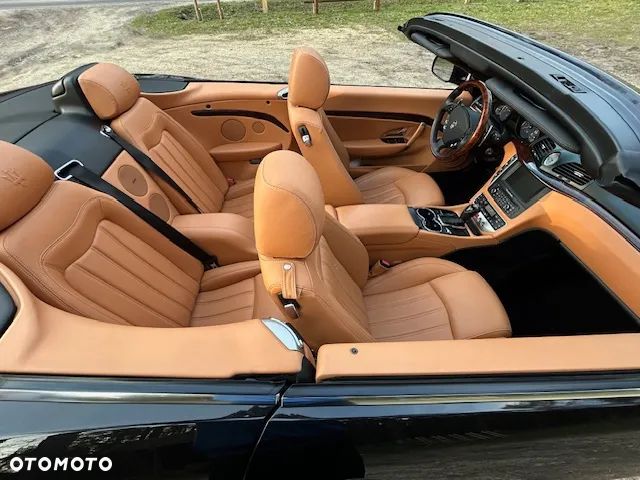 Maserati GranCabrio - 5