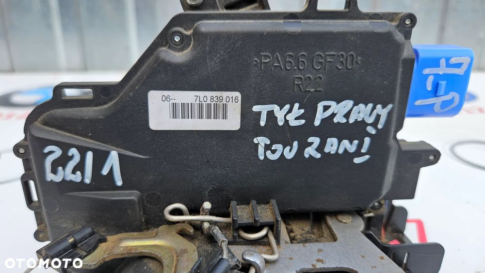 VW Touran 1T Zamek drzwi tył prawy 7 PIN Zamek drzwi tylnych prawy z linką 7L0839016 - 3
