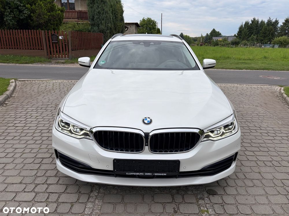BMW Seria 5 525d Sport-Aut Luxury Line - 4