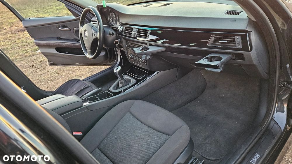 BMW Seria 3 320d - 12