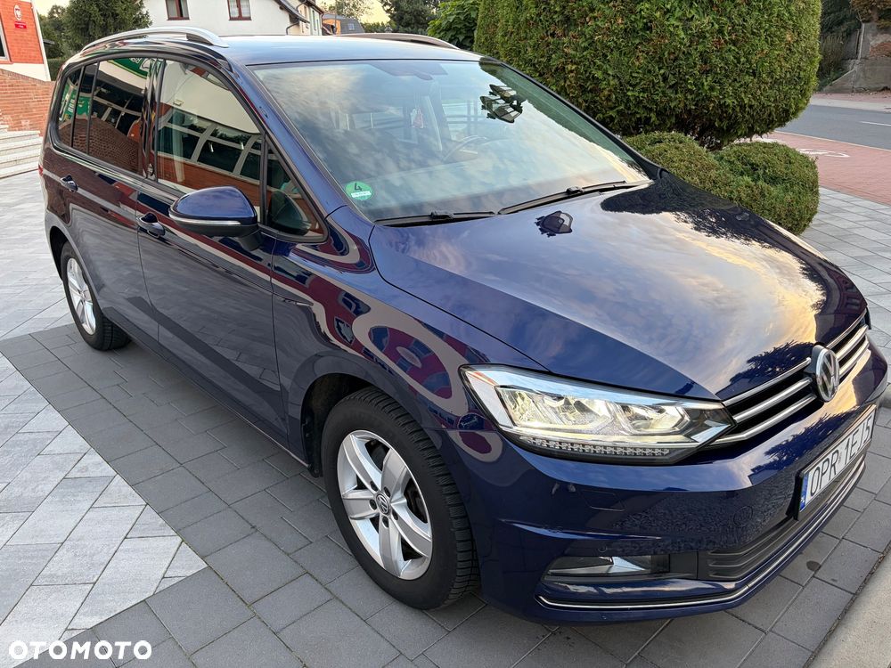 Volkswagen Touran - 10